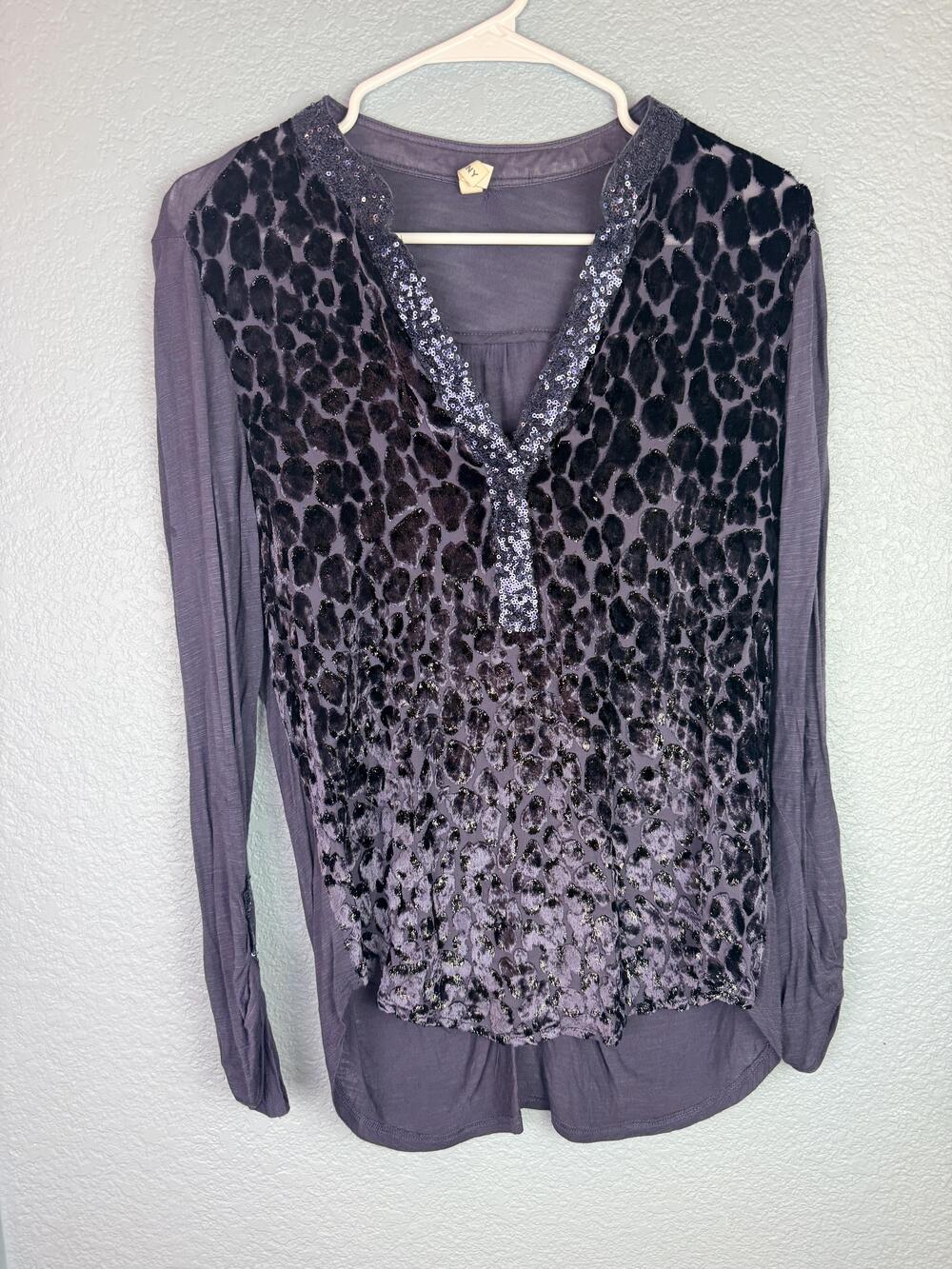 Tiny Blouse Womens XS Purple Leopard Burnout Velvet Sequin Tunic Anthropologie